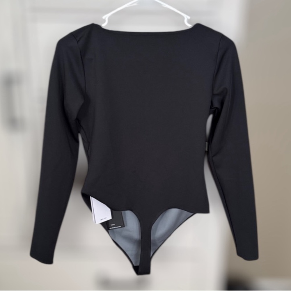 NWT Nike Form Long-Sleeve Bodysuit | Black | Size M - Picture 9 of 13